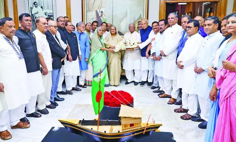 বিদেশে খালেদার চিকিৎসার বিপক্ষে যুক্তি তুলে ধরুন:প্রধানমন্ত্রী