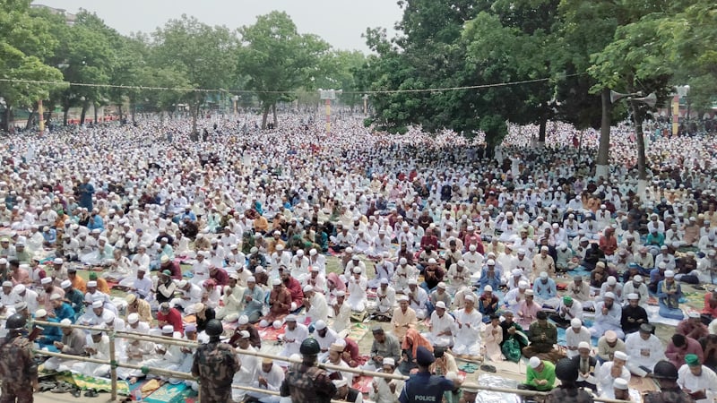 শোলাকিয়ায় ঈদ জামাতে জনসমুদ্র