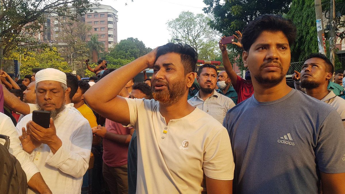 বঙ্গবাজারে আগুন: জীবনের যা পুঁজি ছিল সব শেষ