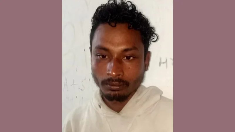 গোসলের সময় কিশোরীর ভিডিও ধারণ, অতঃপর...