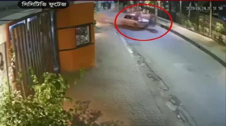 মোহাম্মদপুরে বেপরোয়া ড্রাইভিং: গাড়ি চালাচ্ছিল এক কিশোর
