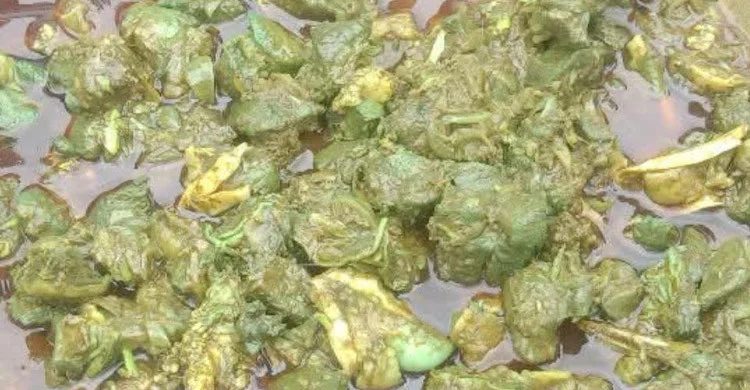 খুলনায় রান্নার পর সবুজ হয়ে গেল গরুর মাংস! এলাকায় চাঞ্চল্য