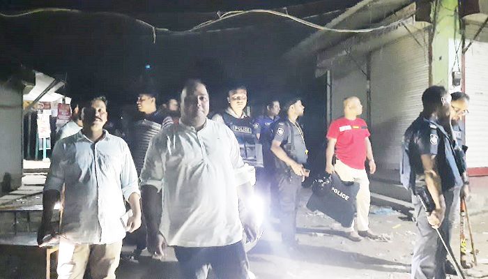 বিয়ে বাড়ির ‍"গেইট" সাজানো সংঘর্ষ, আহত ২০