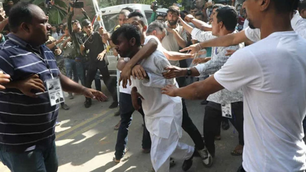 হিরো আলমকে মারধরের ঘটনায় আটক ৪