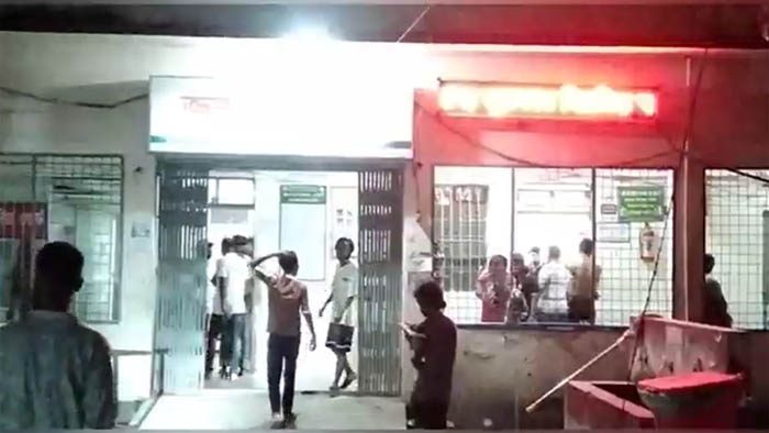 নরসিংদীতে দুর্বৃত্তের ছুরিকাঘাতে যুবকের মৃত্যু