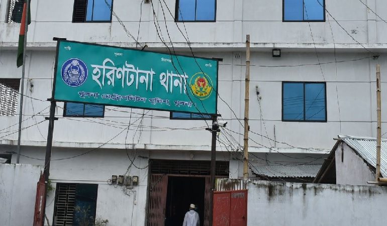 ধর্ষণের অভিযোগে খুবি শিক্ষার্থী আটক