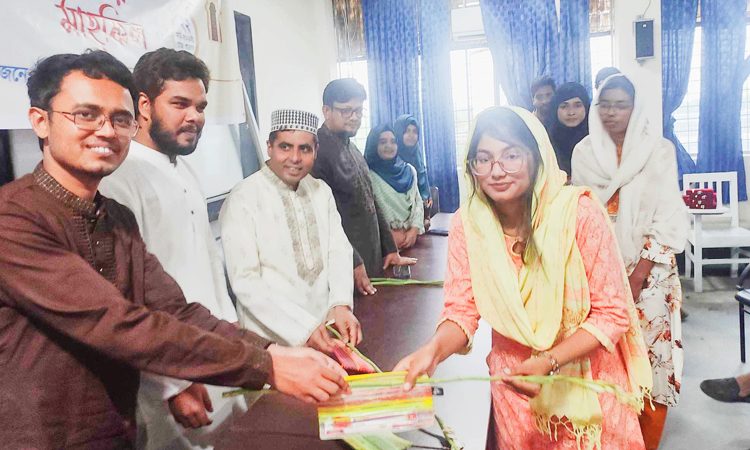 বাকৃবিতে বৃহত্তর কুষ্টিয়া জেলা সমিতির নবীনবরণ ও ইফতার