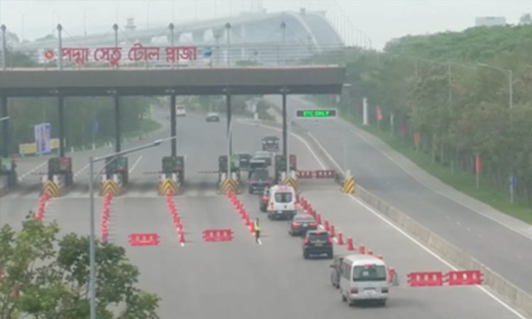 পদ্মা সেতু পরিদর্শনে ভুটানের রাজা মুগ্ধ!