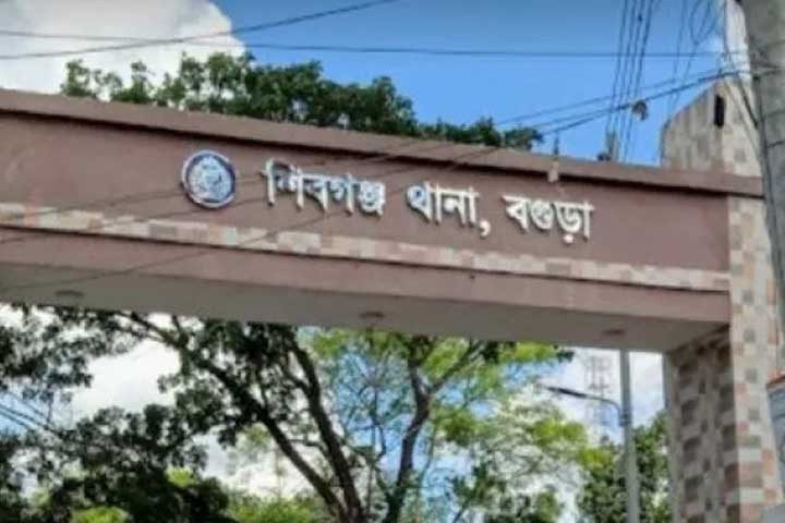 দাফনের ১৪ দিন পর কবর থেকে গৃহবধূর লাশ উত্তোলন