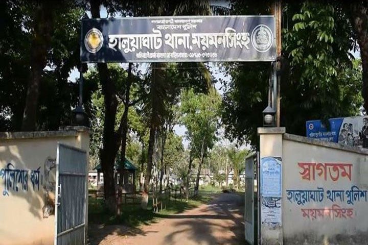 ব্রিজের পাশে পড়েছিল অটো চালকের গলাকাটা মরদেহ