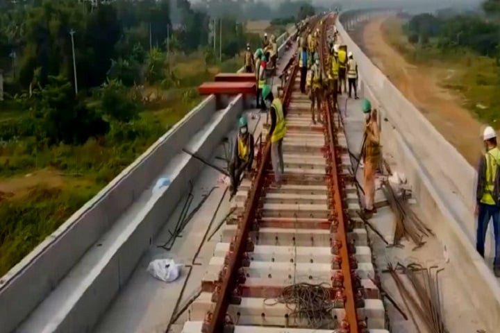 পদ্মা সেতুতে রেল সংযোগ : কাল চালানো হবে গ্যাংকার