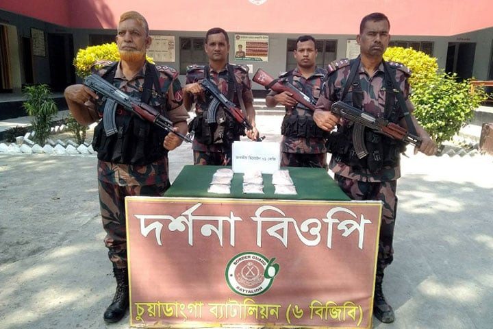 যাত্রীবাহী ট্রেনে মিলল ২০ লাখ টাকার হেরোইন