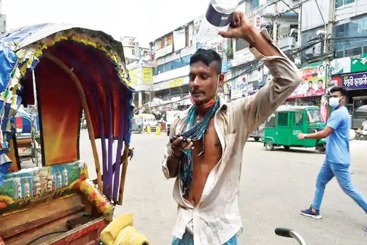 যশোরে প্রচণ্ড দাবদাহে জনজীবন বিপর্যস্ত