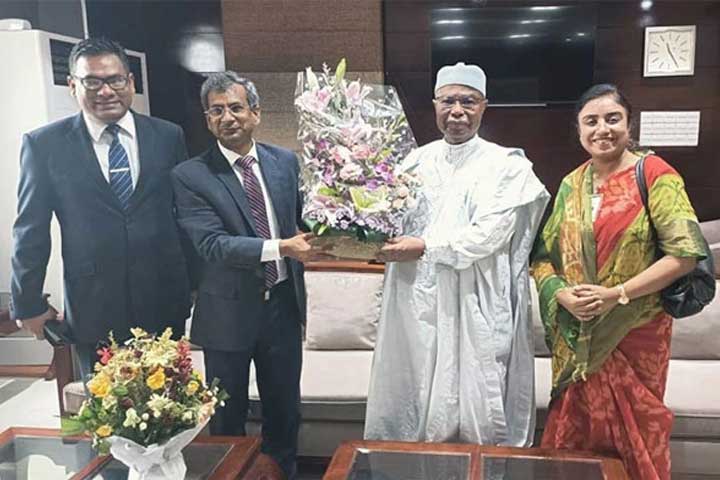ঢাকায় ওআইসি মহাস‌চিব, যাবেন রো‌হিঙ্গা ক্যাম্পে