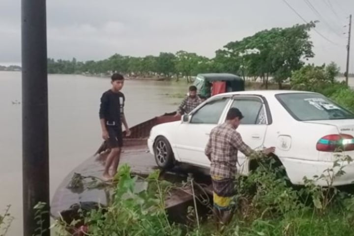 পানির নিচে সুনামগঞ্জ-তাহিরপুর সড়ক,যোগাযোগ বিচ্ছিন্ন