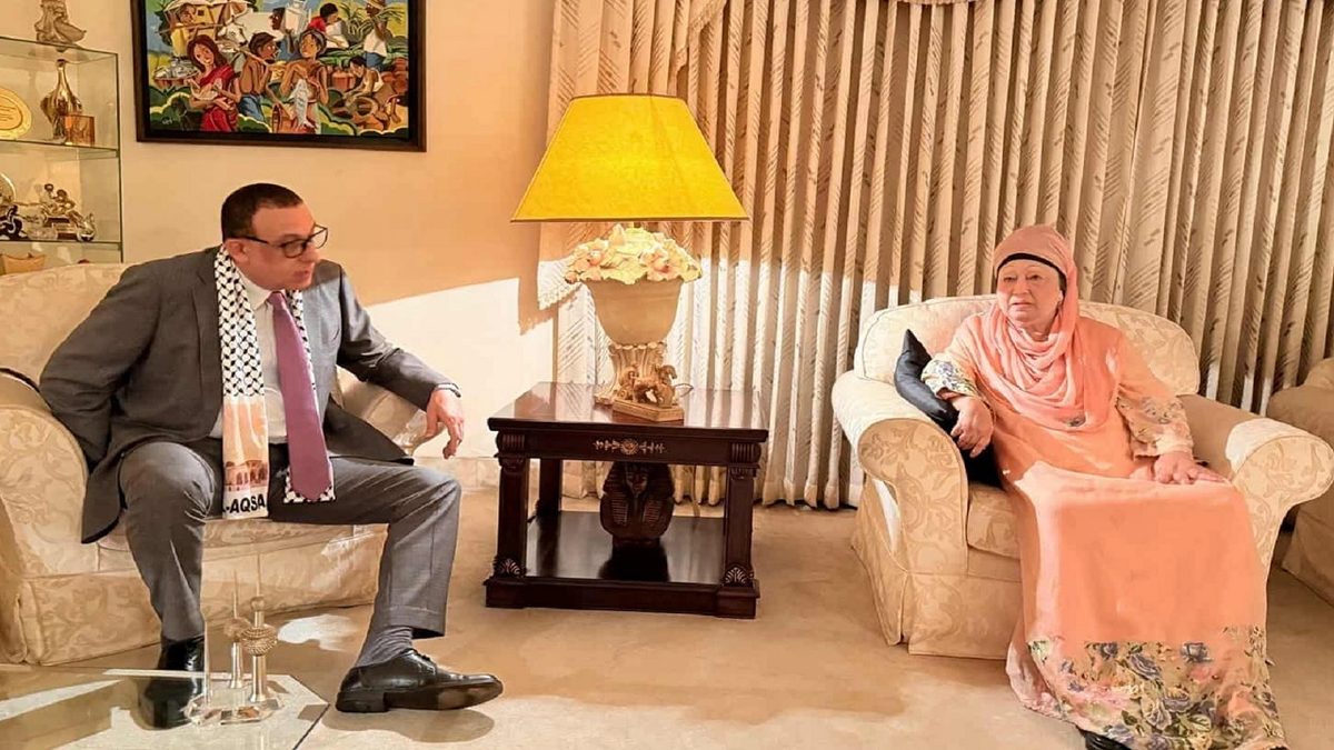 খালেদা জিয়ার সঙ্গে ফিলিস্তিনের রাষ্ট্রদূতের সাক্ষাৎ