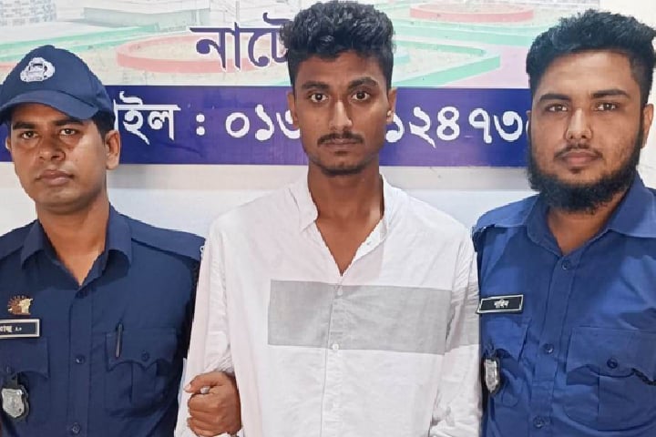 বেড়াতে গিয়ে বান্ধবীর নগ্ন ভিডিও ধারণ, অতঃপর...