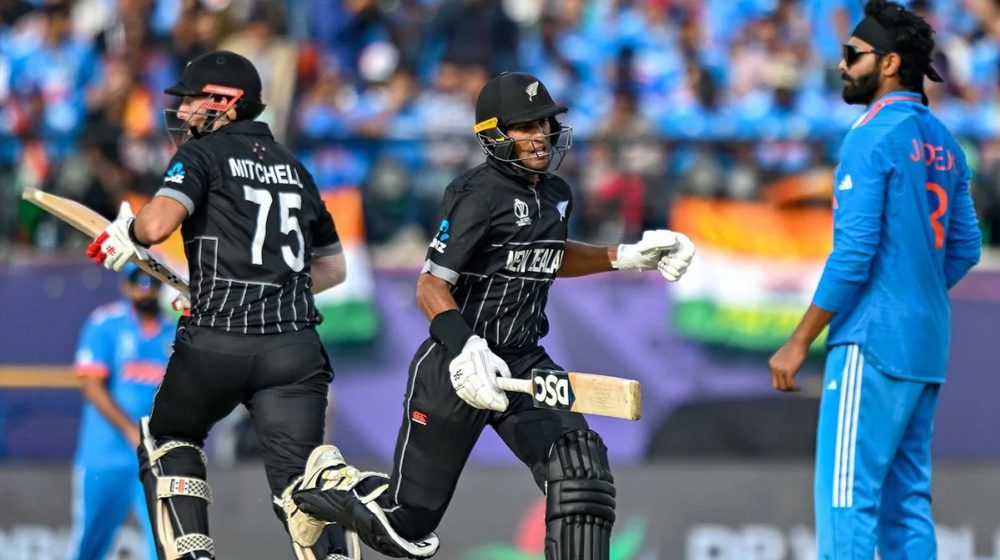 ভারতের বিপক্ষে নিউজিল্যান্ডের লড়াকু সংগ্রহ