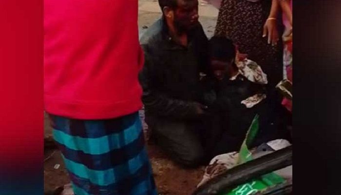 ট্রাক-অটোরিকশার মুখোমুখি সংঘর্ষে নিহত ৪