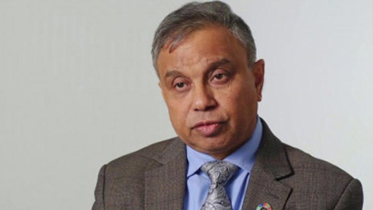 শেখ হাসিনার মুখ্য সচিব আবুল কালাম আজাদ আটক
