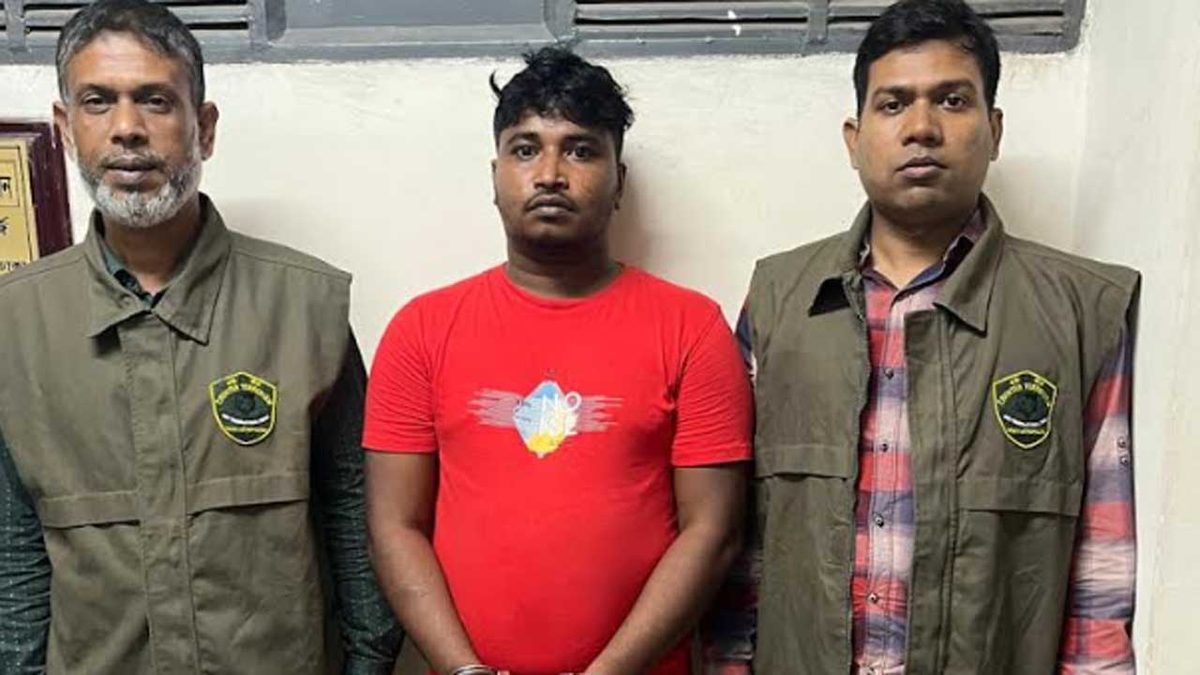 মোহাম্মদপুরে ছিনতাই চক্রের প্রধান ‘ভাগনে বিল্লাল’ গ্রেপ্তার