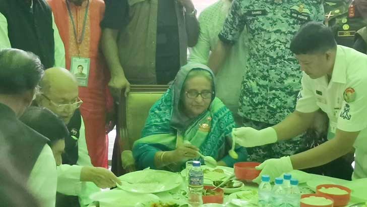 বছরে শেখ হাসিনার খাবারের খরচ ছিল ৩৫ কোটি টাকা