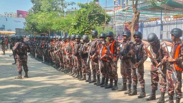 আশুলিয়ায় ২ কারখানায় হামলা, বিজিবি মোতায়েন