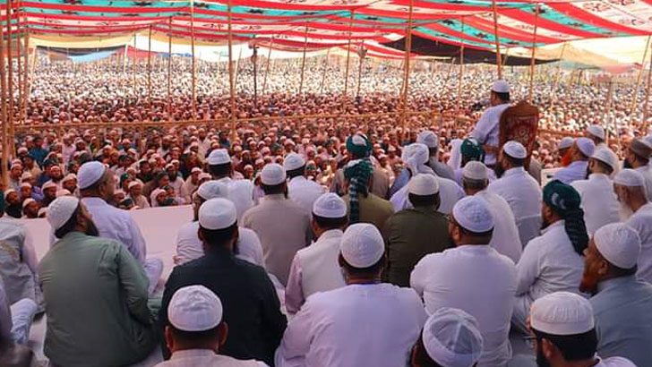 চরমোনাইয়ের শততম বার্ষিক মাহফিলে লাখো মানুষের ভিড়