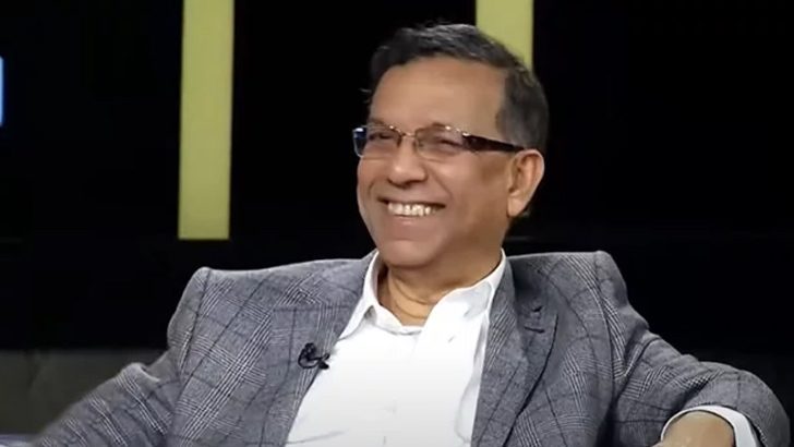 রিমান্ডে প্রশ্ন করলেই মুচকি হাসেন আনিসুল হক