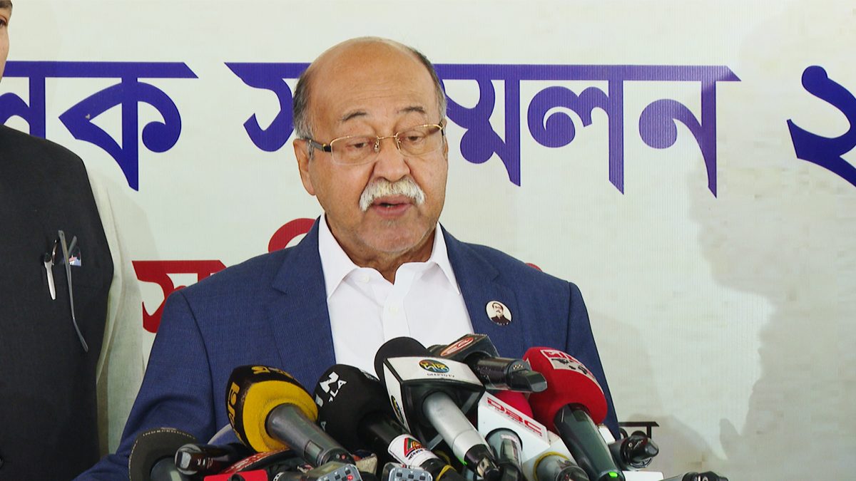 আপেল-আঙ্গুর নয়, বরই দিয়ে ইফতারের পরামর্শ দিলেন শিল্পমন্ত্রী