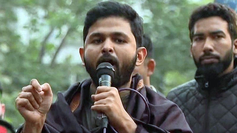 ইনকিলাব মঞ্চের সঙ্গে পুলিশের সংঘর্ষ, জাবের গুলিবিদ্ধ