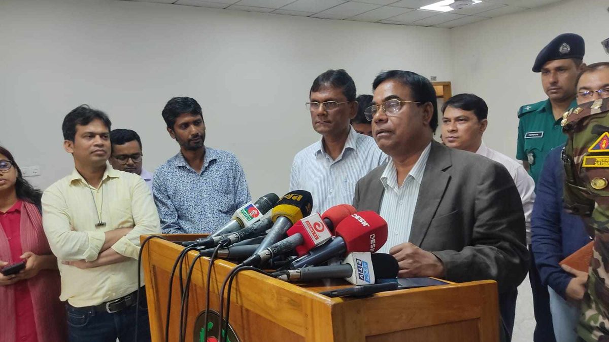 ‘প্রথম চার ঘণ্টায় ২০ শতাংশের কম ভোট পড়েছে’