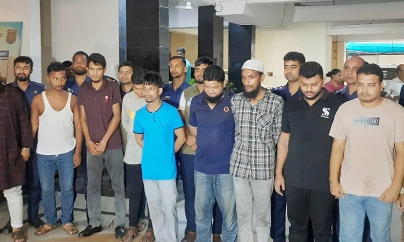 রাজধানীতে মোবাইল চুরি চক্রের ৯ সদস্য গ্রেপ্তার