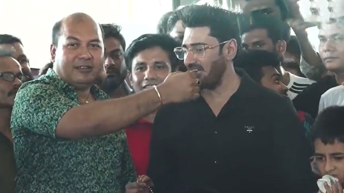 রোজা রেখে কেক খেয়ে ফেললেন অনন্ত জলিল!