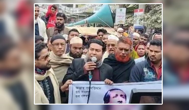 ডিক্লেয়ার দিয়ে নৌকার সমর্থকদের সাথে সংঘর্ষে জড়াতে চাই স্বতন্ত্র প্রার্থীর সমর্থক!