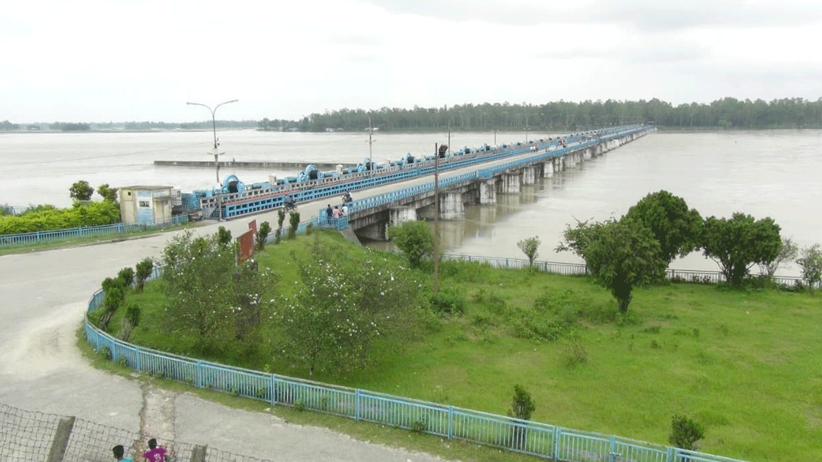 বিপৎসীমার ওপরে তিস্তা, লালমনিরহাটে বন্যার আশঙ্কা