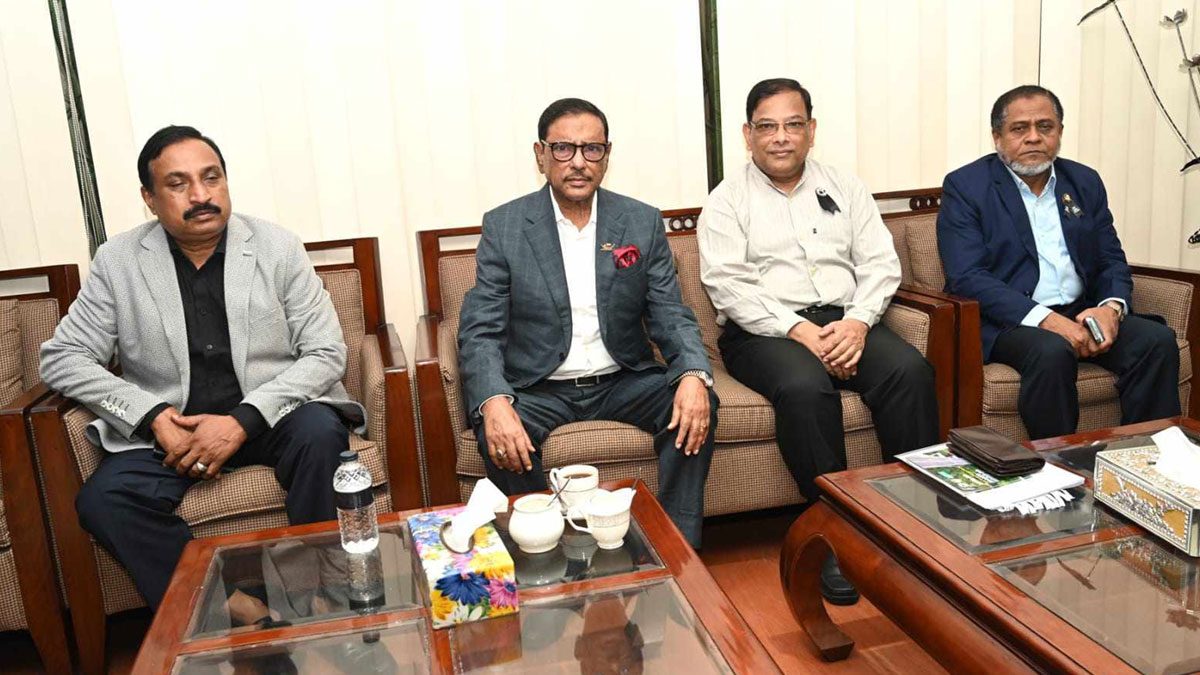 স্বাস্থ্য পরীক্ষার জন্য সিঙ্গাপুরের পথে ওবায়দুল কাদের