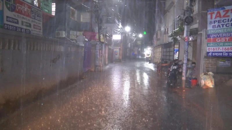 তাপদাহের পর খুলনায় স্বস্তির বৃষ্টি