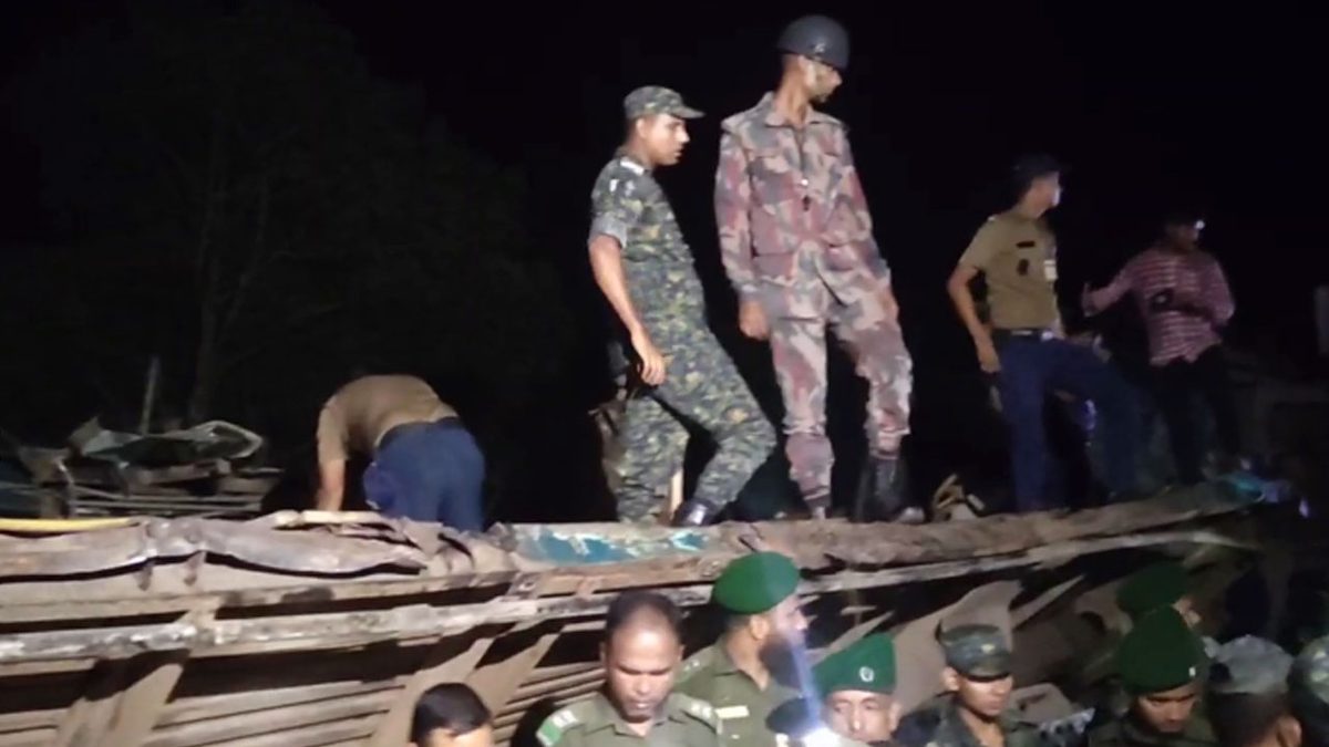 উদ্ধার কাজে যোগ দিয়েছে র‌্যাব-বিজিবি, নিহত বেড়ে ২৩