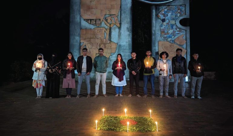 শহীদ বুদ্ধিজীবীদের স্মরণে কুবিতে মোমবাতি প্রজ্বলন