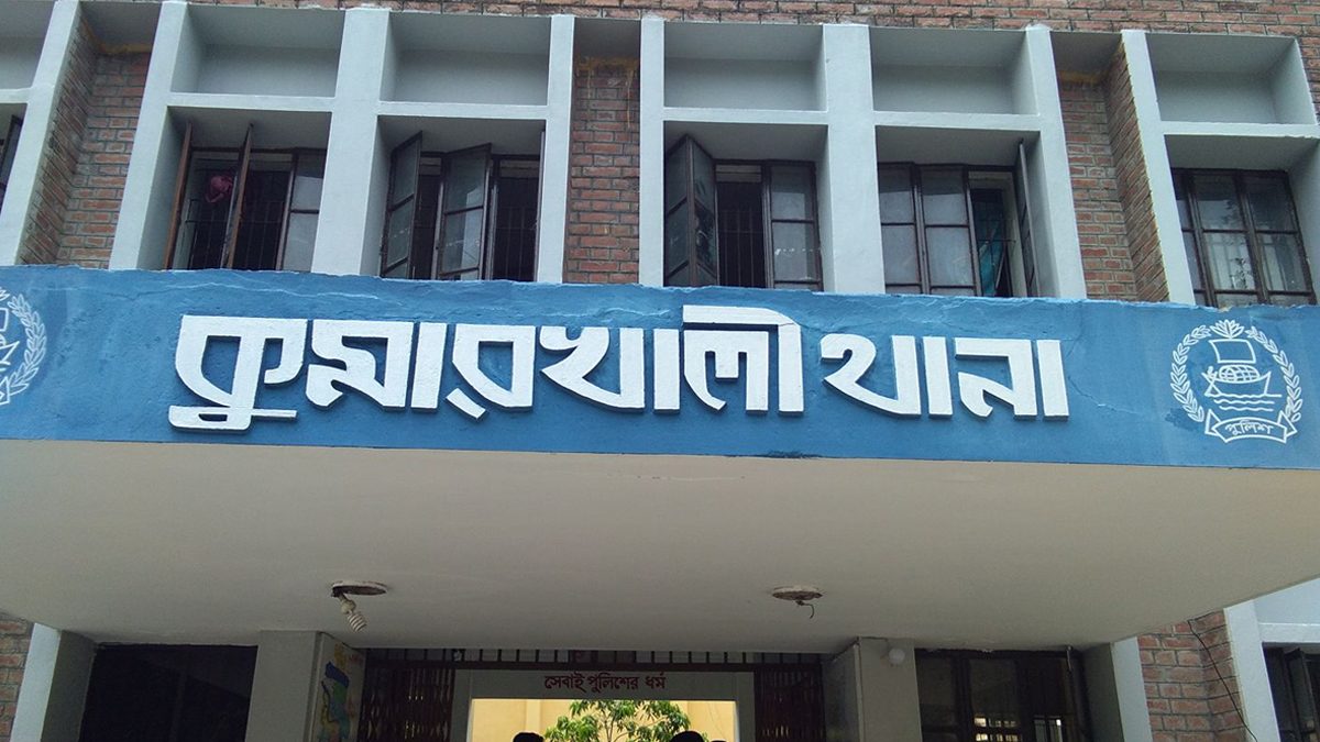 কুমারখালীতে মাইক্রোবাসের ধাক্কায় ভ্যান চালক নিহত