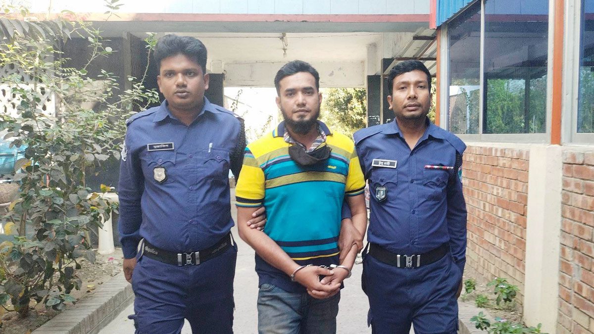 কুষ্টিয়ায় অন্তঃসত্ত্বা গৃহবধূকে হত্যার দায়ে যুবকের মৃত্যুদণ্ড