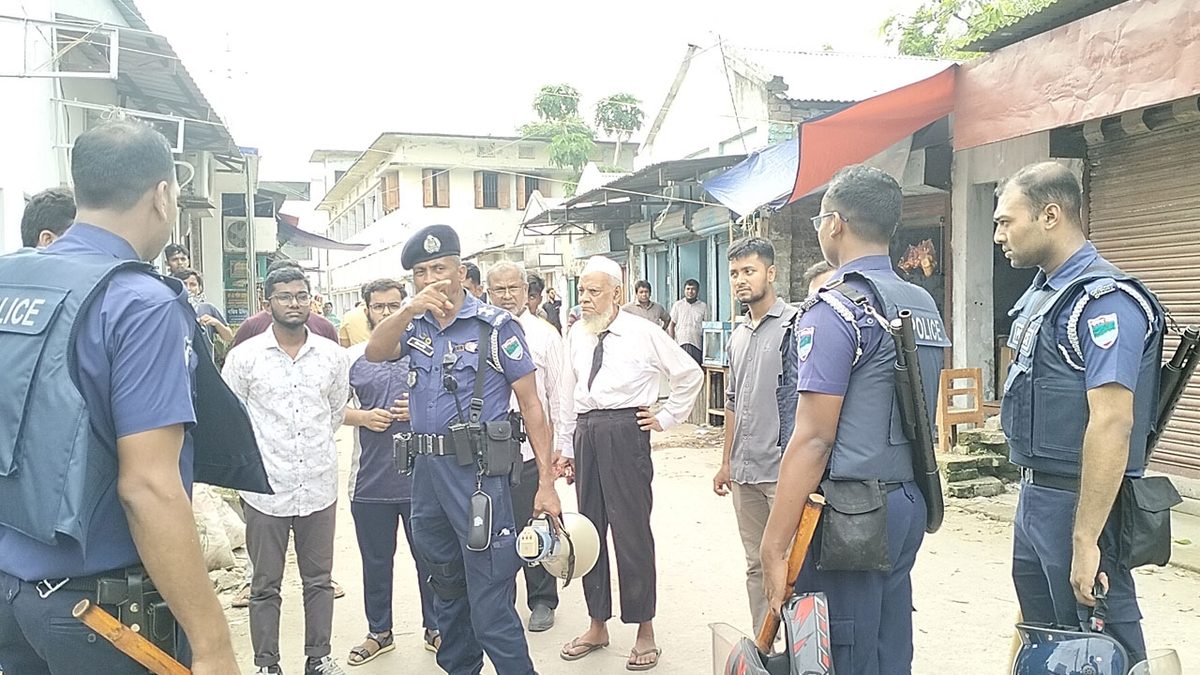 কুষ্টিয়ায় কর্মসূচি পালন করতে পারেননি শিক্ষার্থীরা, আটক ১৬