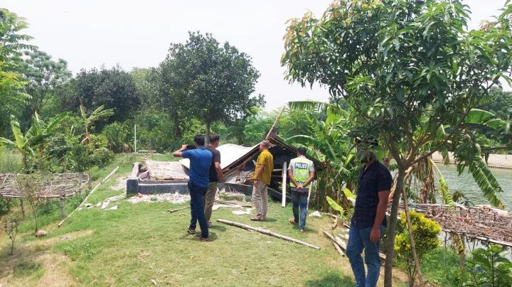 কুষ্টিয়ায় বাউল আস্তানায় ভাঙচুর