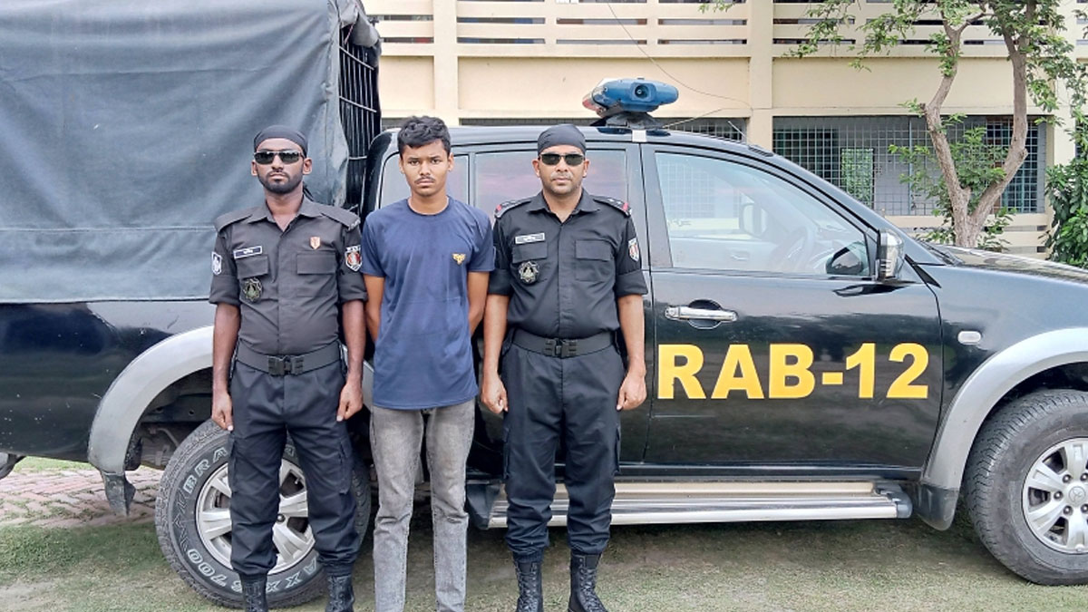 ফেসবুক পোস্টকে কেন্দ্র করে বন্ধুকে হত্যা, আটক ১