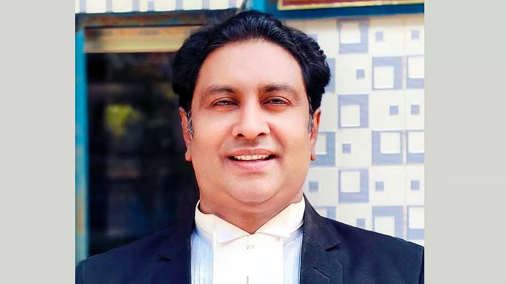 বিচারকের সঙ্গে ‘অসদাচরণের’ অভিযোগ, কুষ্টিয়ায় আইনজীবীর সদস্যপদ স্থগিত