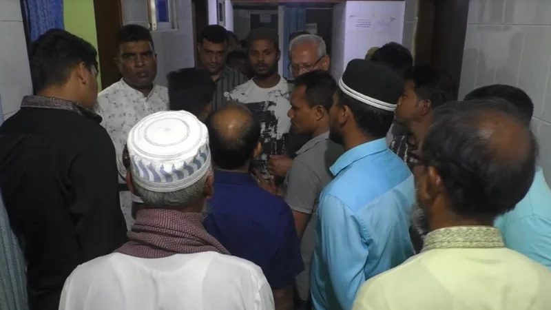 ইফতার খেয়ে একই পরিবারের চারজন অচেতন