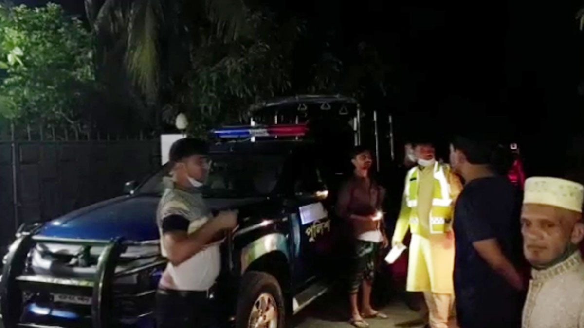 সরকারি স্টাফ কোয়ার্টারে মায়ের খণ্ডিত মরদেহ, ছেলে উধাও