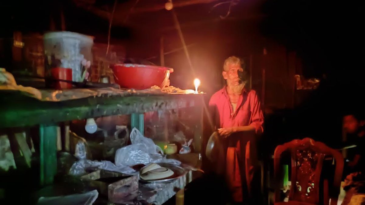 কুড়িগ্রামে তীব্র লোডশেডিং, অতিষ্ঠ জনজীবন