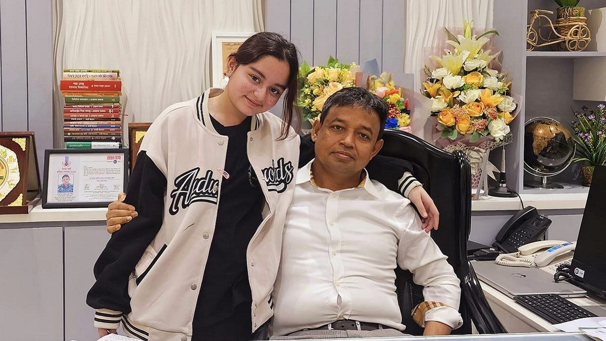 ডিবি প্রধান হারুনের সঙ্গে দেখা করলেন লুবাবা